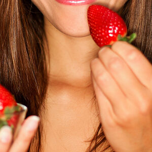 Strawberries_vs_esophageal_cancer-1338x460