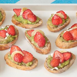 Strawberry-Green-Toasts-1200